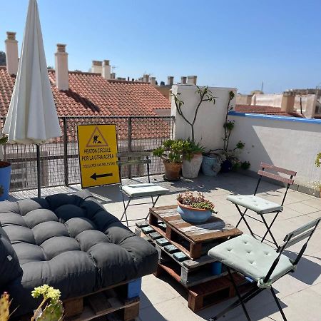 Charming Home With Private Terrace,Heart Of Малага Экстерьер фото