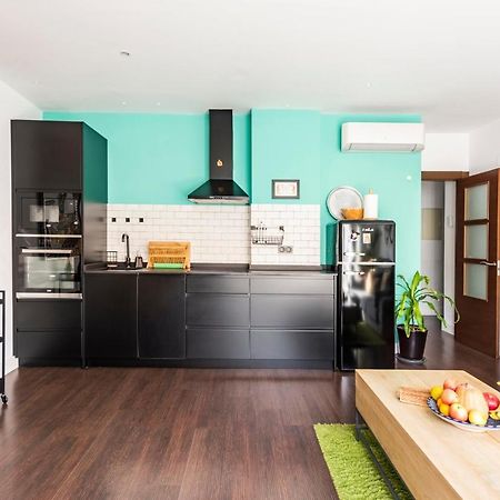 Charming Home With Private Terrace,Heart Of Малага Экстерьер фото