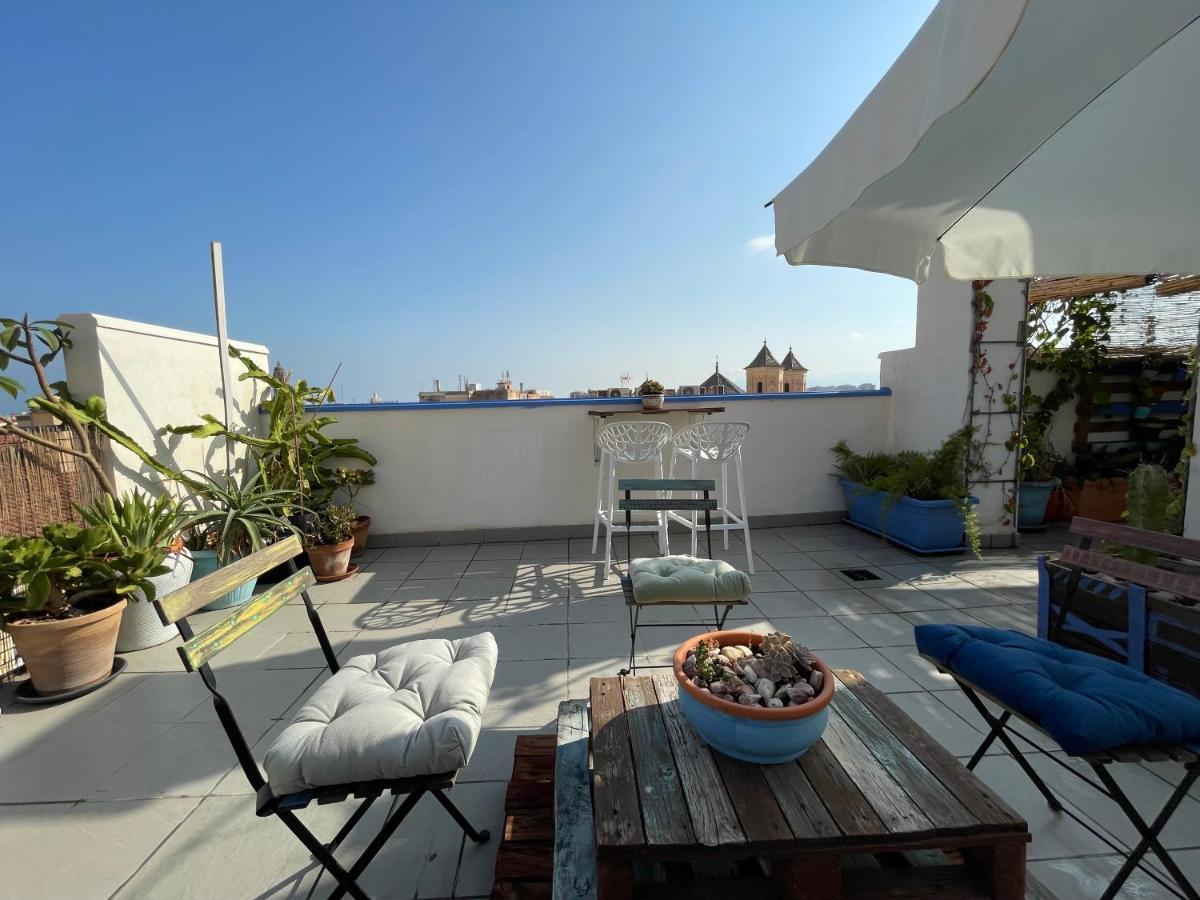 Charming Home With Private Terrace,Heart Of Малага Экстерьер фото