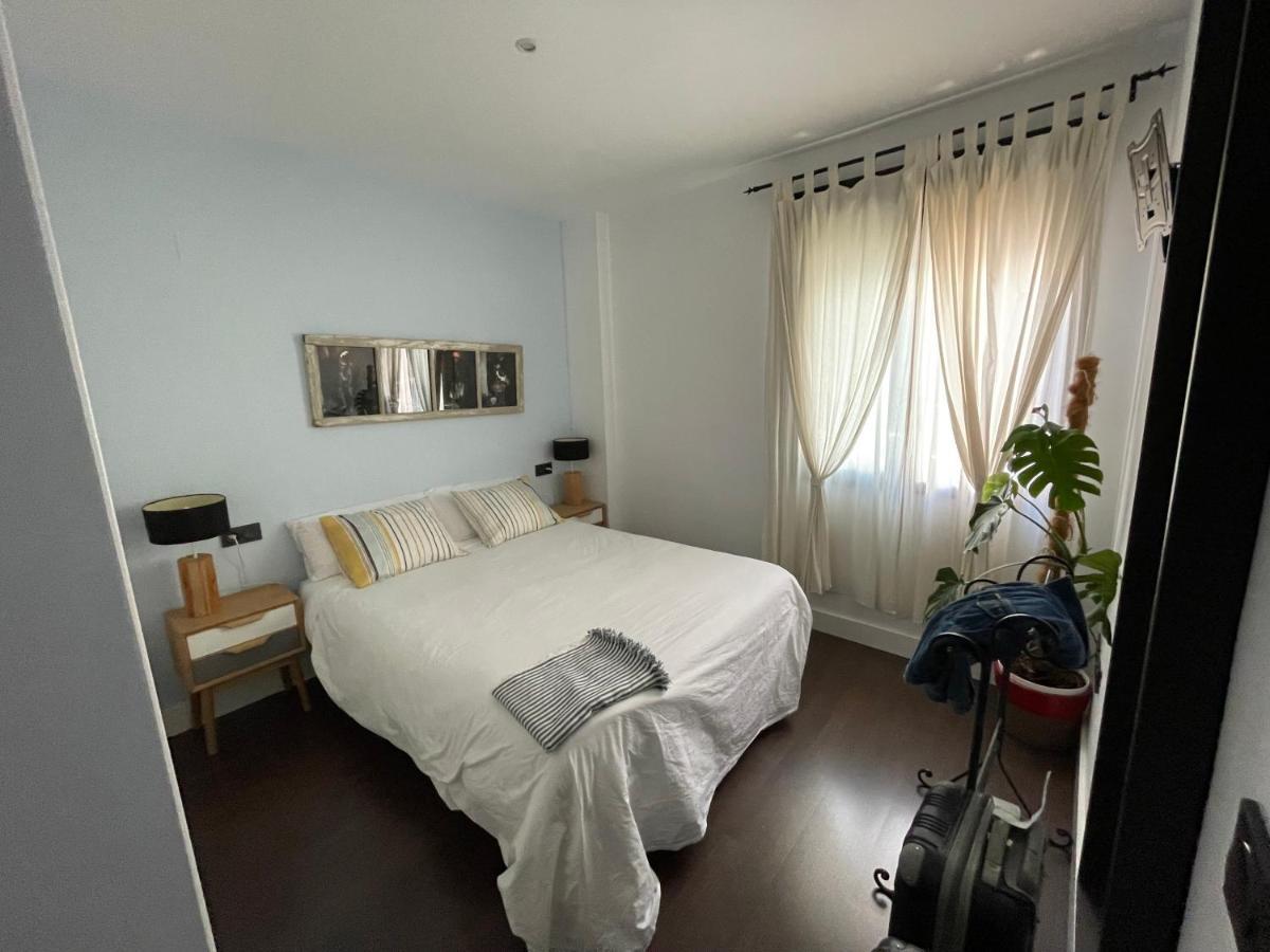 Charming Home With Private Terrace,Heart Of Малага Экстерьер фото