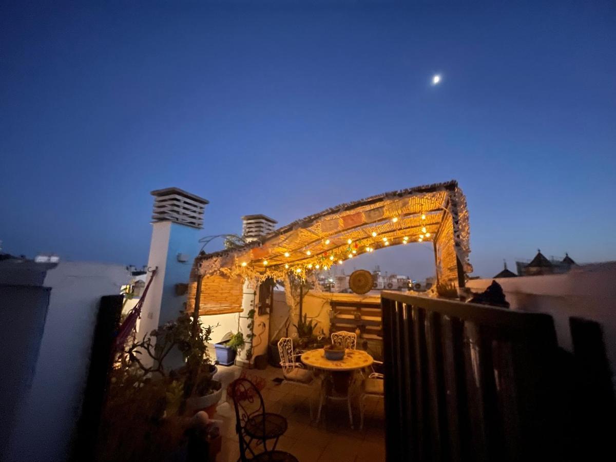 Charming Home With Private Terrace,Heart Of Малага Экстерьер фото