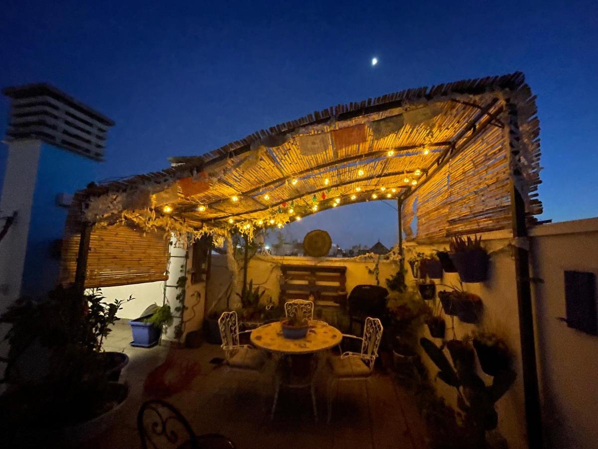 Charming Home With Private Terrace,Heart Of Малага Экстерьер фото