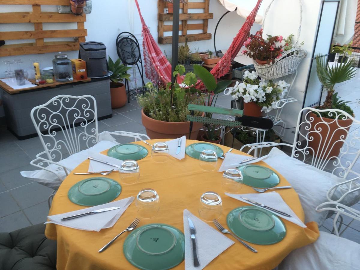 Charming Home With Private Terrace,Heart Of Малага Экстерьер фото