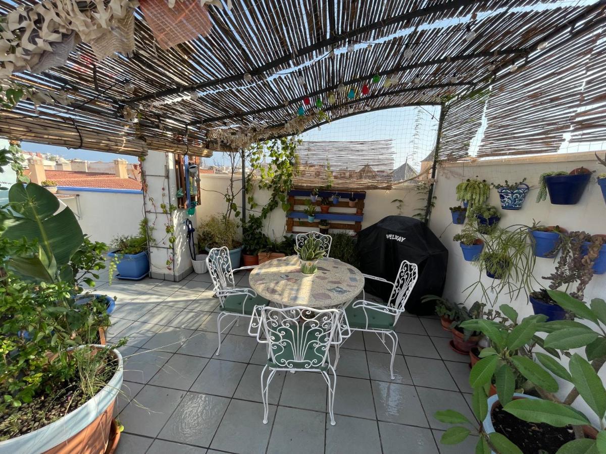 Charming Home With Private Terrace,Heart Of Малага Экстерьер фото